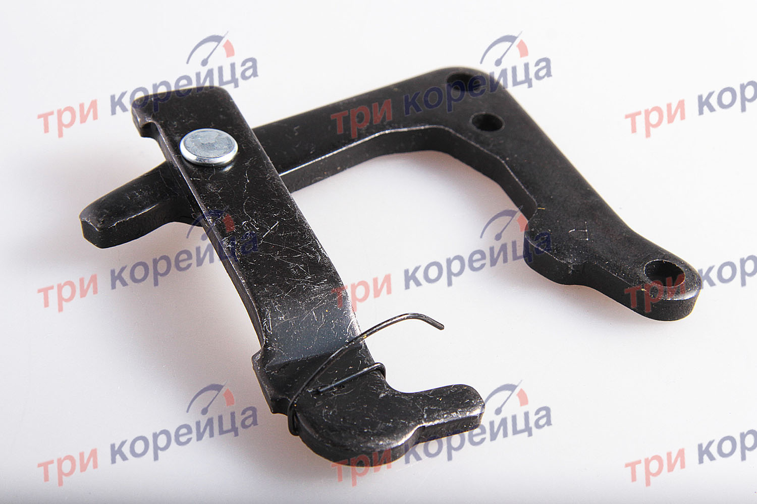 Рычаг механизма задних тормозных колодок правый Bongo3. Артикул 583634E000. Производитель Оригинал. Изображение №1