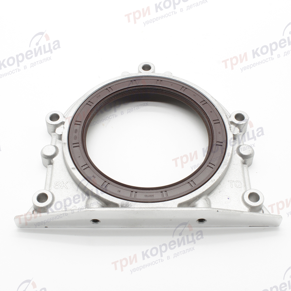 Крышка заднего сальника коленвала (с сальником) D4CB Starex. Артикул 214404A001. Производитель Оригинал. Изображение №1